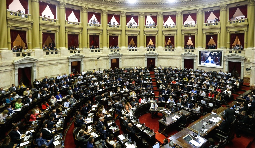 Comienza a tratarse proyecto que beneficia a monotributistas y autónomos