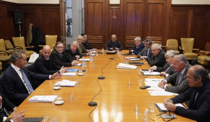 Scioli se reunió con PyMEs y la UIA