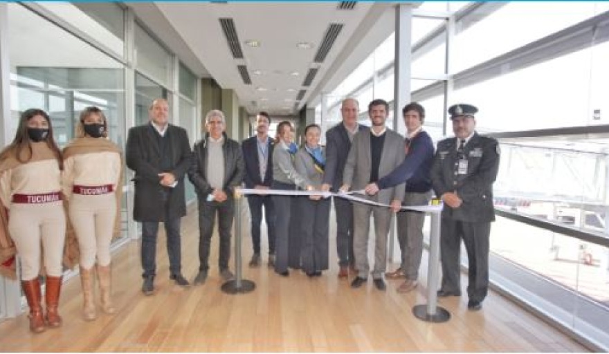 Ya opera el vuelo que une la capital de la provincia con San Pablo