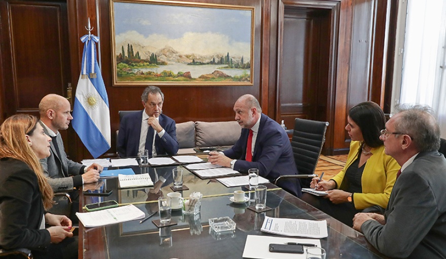 Scioli anunció financiamiento por $2.500 millones para las PyMEs de Santa Fe