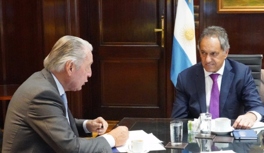 Scioli y la UIA analizaron avances en materia de insumos importados para diferentes sectores productivos