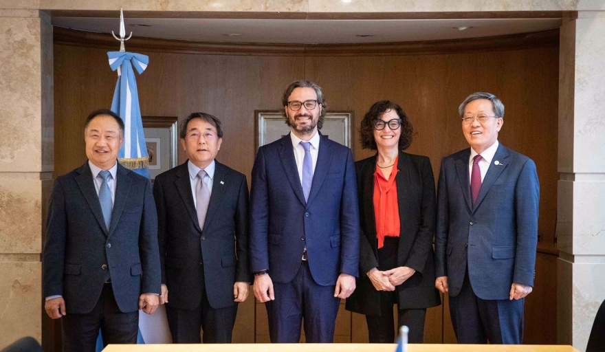Cafiero recibió a empresa coreana que ampliará inversión en litio hasta llegar a las 100 mil toneladas anuales