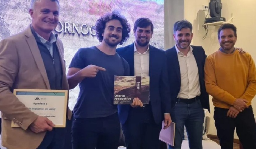 Jóvenes de la UIA visitaron la provincia interesados en el cambio de matriz productiva