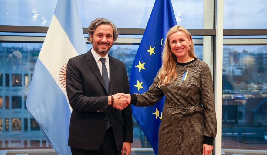 Cafiero en Bruselas destacó el rol del hidrógeno verde argentino para la autonomía estratégica de la Unión Europea