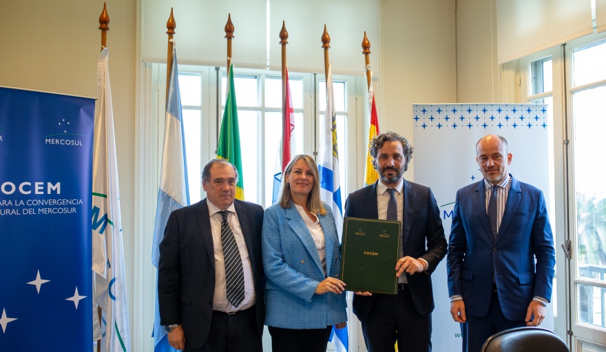 Cafiero obtiene financiamiento por 44 millones de dólares para las economías regionales de Entre Ríos, Corrientes y Misiones
