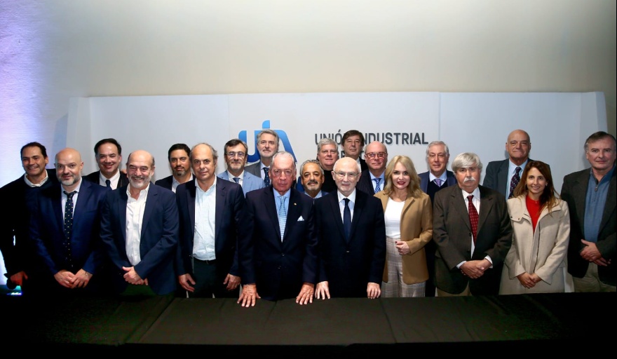 Industriales de Argentina cuestionan apertura de importaciones para bajar precios