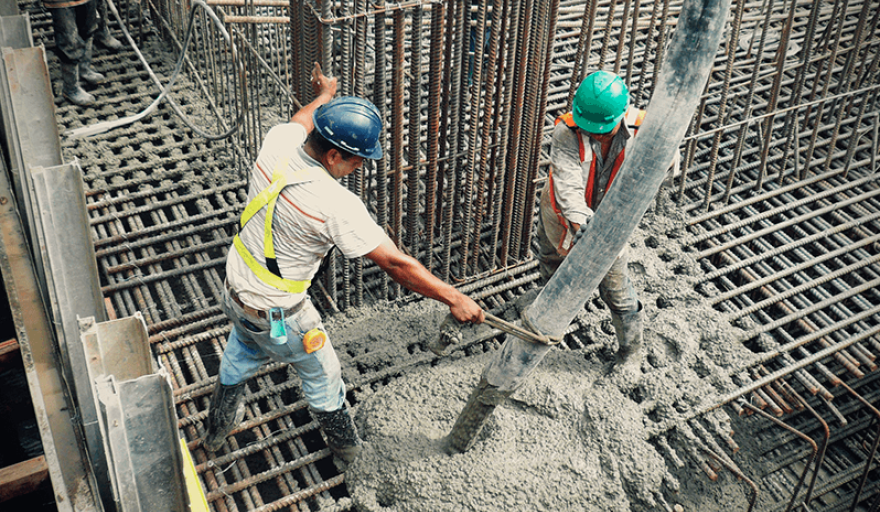 La venta de insumos para la construcción retrocedió un 12,1% mensual en mayo