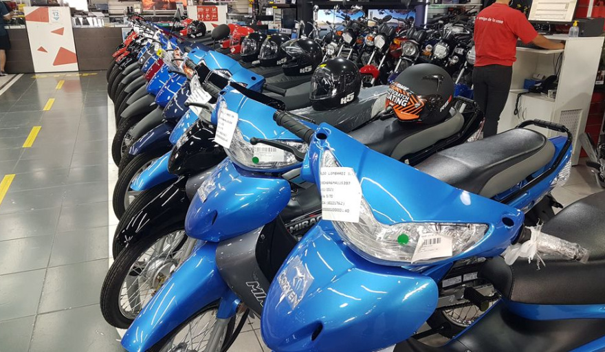 La venta de motos 0km cayó en agosto a nivel mensual e interanual