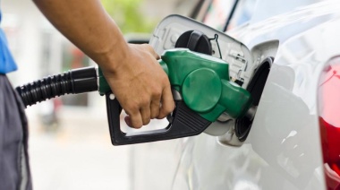 Precio de los combustibles subió 156 puntos porcentuales más que el de los salarios
