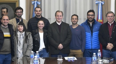 Bordet recibió emprendedores que proyectan exportar a Uruguay