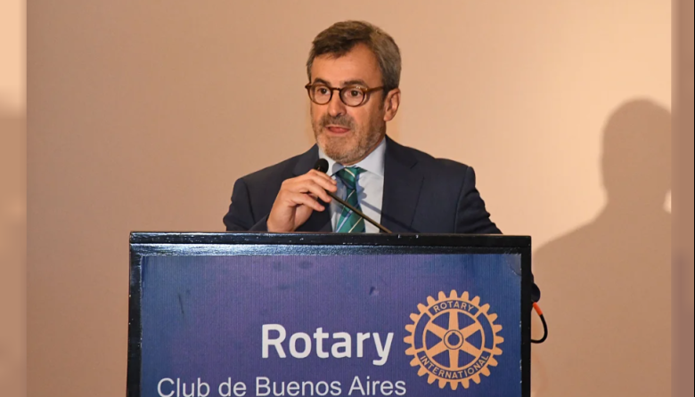 El titular de la UIA advirtió: "No es ordenar la macro y ya está; faltan reformas"