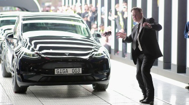 Elon Musk quiere recortar la plantilla de Tesla un 10%