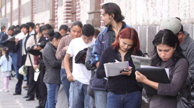 El empleo registrado se desplomó y ya hay casi 41.000 puestos menos en un año