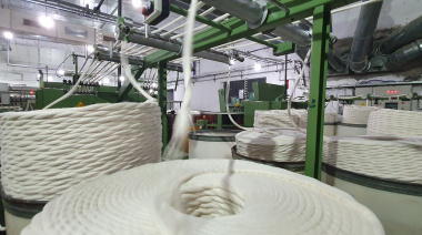 La industria textil profundiza el declive en la producción y la pérdida de empleos por el bajo consumo