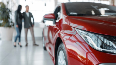 El patentamiento de autos cayó un 30,6% interanual en julio y concesionarias piden incentivos fiscales