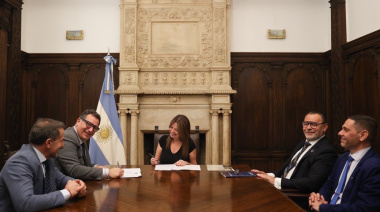 ADIMRA y Capital Humano firmaron un convenio para formar soldadores con simuladores de realidad aumentada