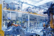 Mejoró la actividad industrial en el segundo trimestre, aunque sigue en zona de contracción, según la UIA