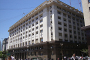 El Gobierno oficializó la flexibilización de los créditos en dólares para empresas no exportadoras