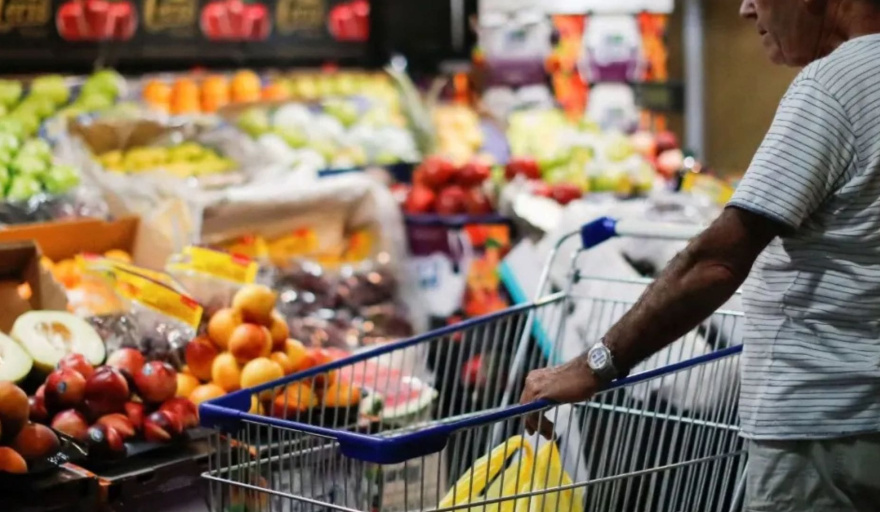 Estudio de consultora indicó que la inflación mensual avanzó el mes pasado al 2,2%